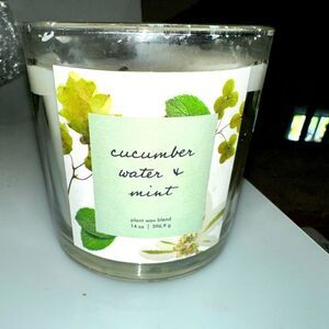 THRESHOLD BRAND CANDLE